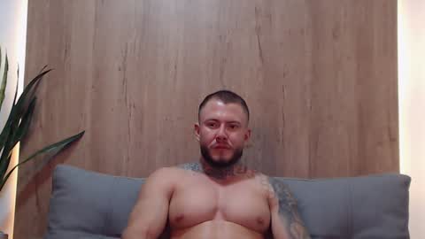 Snapshot of lianjones9 chatting on January 28, 1:29 am lianjones9 online show from January 28, 1:29 am