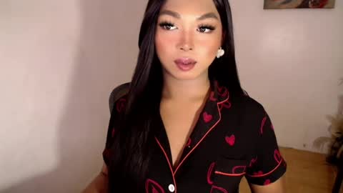 CALL ME LIANNA online show from July 28, 7:04 pm