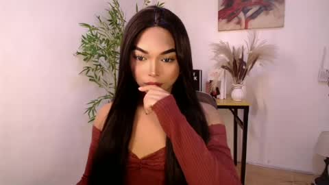 CALL ME LIANNA online show from June 23, 7:20 pm