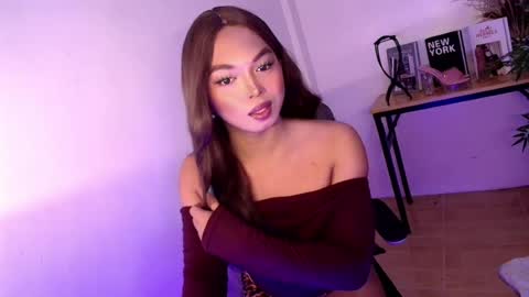 CALL ME LIANNA online show from July 7, 9:19 pm