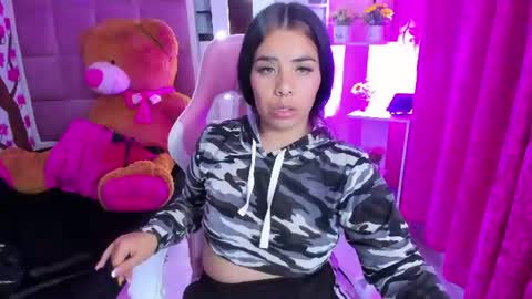 liany_taylor online show from June 17, 3:33 am