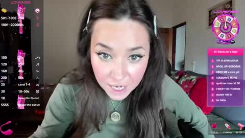 Snapshot of liaquinn chatting on February 27, 2:54 pm LiaQuinn online show from February 27, 2:54 pm
