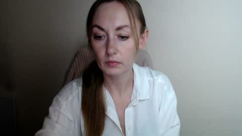 Lia online show from June 17, 12:32 pm