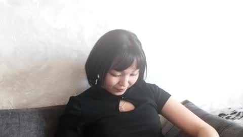 Molly online show from May 28, 1:09 pm