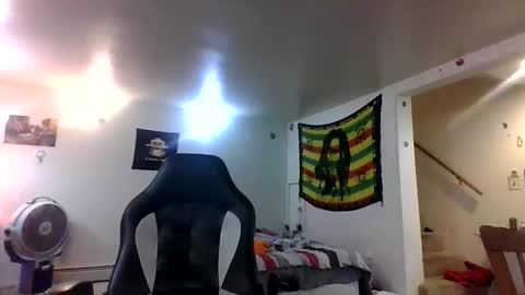 Snapshot of lightskinned666 chatting on October 24, 3:07 am lightskinned666 online show from October 24, 3:07 am
