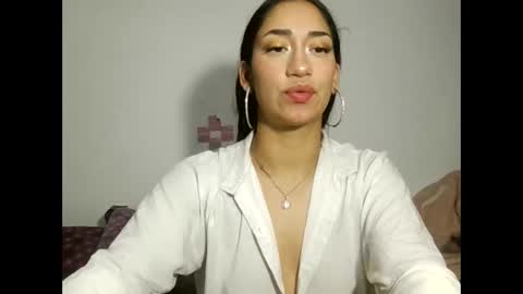 Snapshot of liia__strong chatting on October 13, 12:07 pm LIIA online show from October 13, 12:07 pm