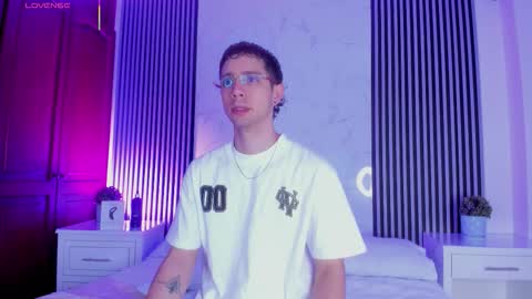 L I I A M online show from March 5, 9:24 pm