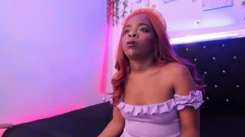 Snapshot of liilly_taylor1 chatting on October 14, 2:14 am liilly_taylor1 online show from October 14, 2:14 am