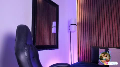 liily_murphy online show from July 17, 4:14 am