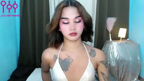 LILY online show from June 25, 6:57 pm