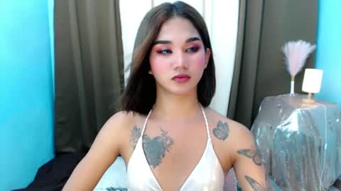LILY online show from June 11, 4:38 pm