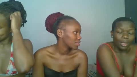 lil_meg online show from February 26, 12:19 pm