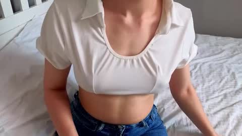 Emma online show from May 2, 10:10 am