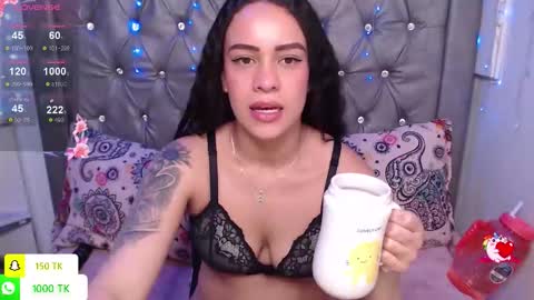 Snapshot of lila_gummy_ chatting on October 22, 7:37 pm online show from October 22, 7:37 pm