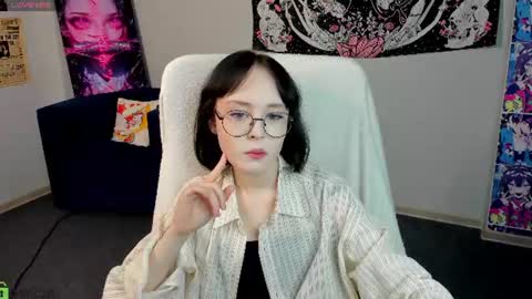 Lili online show from June 25, 11:37 am