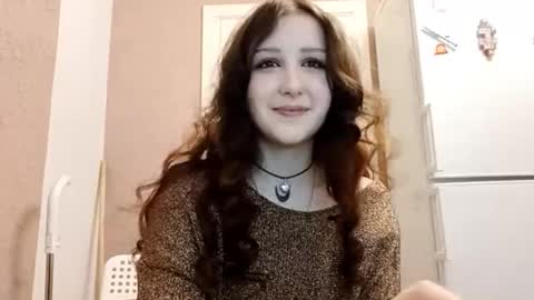 lilaheckenberg online show from March 17, 2:33 pm