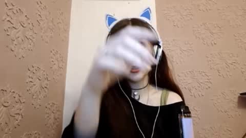 lilaheckenberg online show from March 14, 3:27 pm