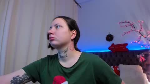 LilaVame online show from December 13, 11:33 pm