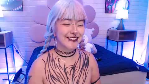 lilcandy19 online show from July 13, 12:09 pm