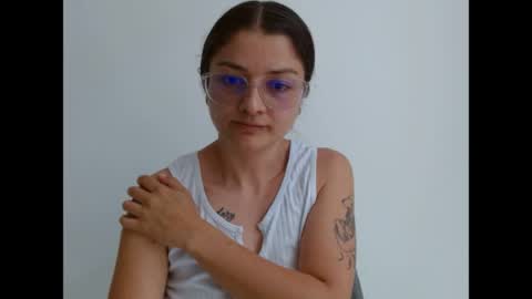 Valeri Villalobos  IG villa lobosvaleri online show from May 13, 5:00 pm
