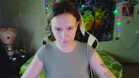 Lil online show from January 13, 2:47 pm