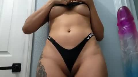 lili848744 online show from June 27, 1:22 am