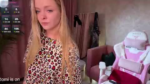 Lili online show from July 9, 2:10 pm