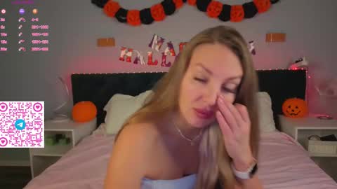 Lili online show from November 4, 1:07 am