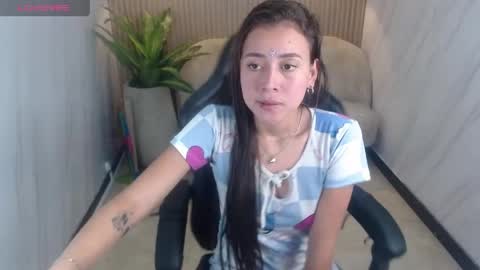 lili_mint_tf online show from April 30, 3:44 am