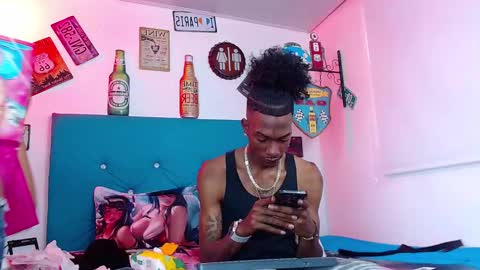 lili_roussi online show from February 9, 8:44 pm