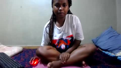 liliah online show from April 16, 3:39 am