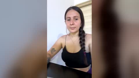 liliana_latin online show from May 28, 7:01 pm