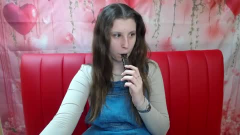 lilianashine online show from April 8, 11:02 am