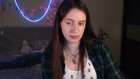 Snapshot of liliatlu chatting on October 22, 12:36 am Lilu online show from October 22, 12:36 am