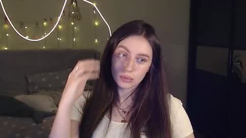 Snapshot of liliatlu chatting on October 21, 12:27 am Lilu online show from October 21, 12:27 am