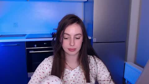 Lilu online show from April 28, 12:41 am