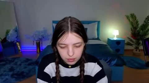 Lili Bakery online show from March 9, 5:45 am