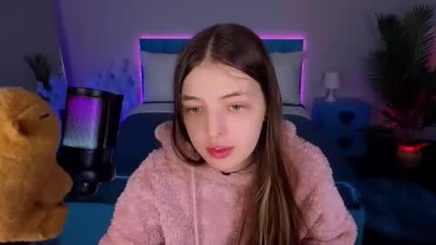 Lili Bakery online show from December 2, 3:38 am