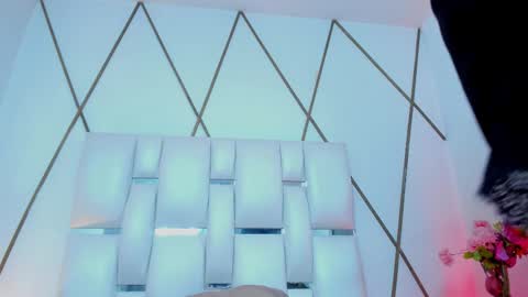 LIli cameron  online show from March 6, 12:26 pm