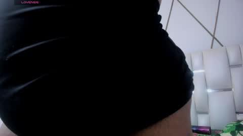 LIli cameron  online show from April 25, 12:51 pm