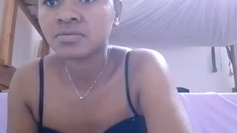 Lilie5414 online show from March 8, 4:00 pm