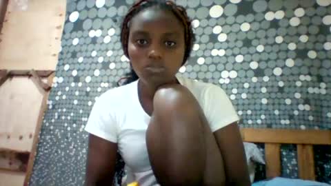 liligal online show from June 18, 6:52 am