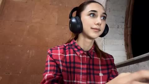 Snapshot of lilihalvorsen chatting on September 10, 10:00 pm Lina online show from September 10, 10:00 pm