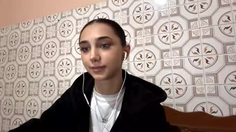 Snapshot of lilihalvorsen chatting on November 1, 10:09 pm Lina online show from November 1, 10:09 pm