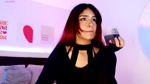 Lilith Savett online show from May 4, 3:29 pm