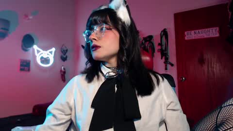 Molly online show from December 28, 1:50 am