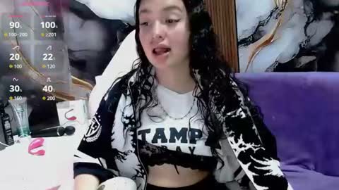 lilimini online show from July 15, 9:41 pm