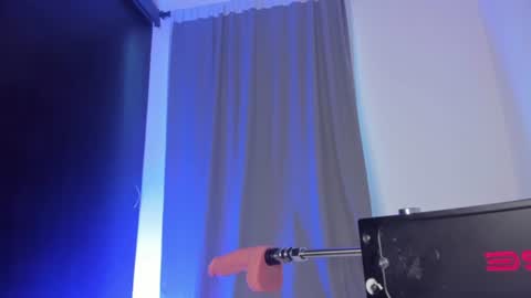 lilirouse online show from July 6, 2:14 pm