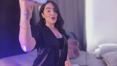 lilirouse online show from January 16, 6:28 pm