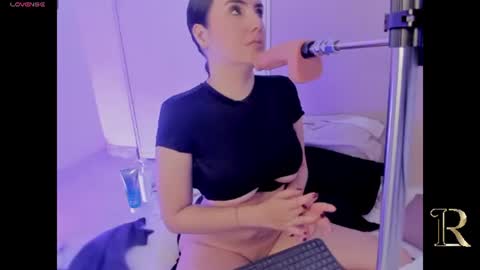 lilirouse online show from July 28, 3:21 pm